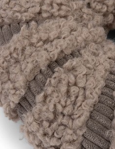 District 70 Margarita Interactiva & Escondite Marrón -... 2